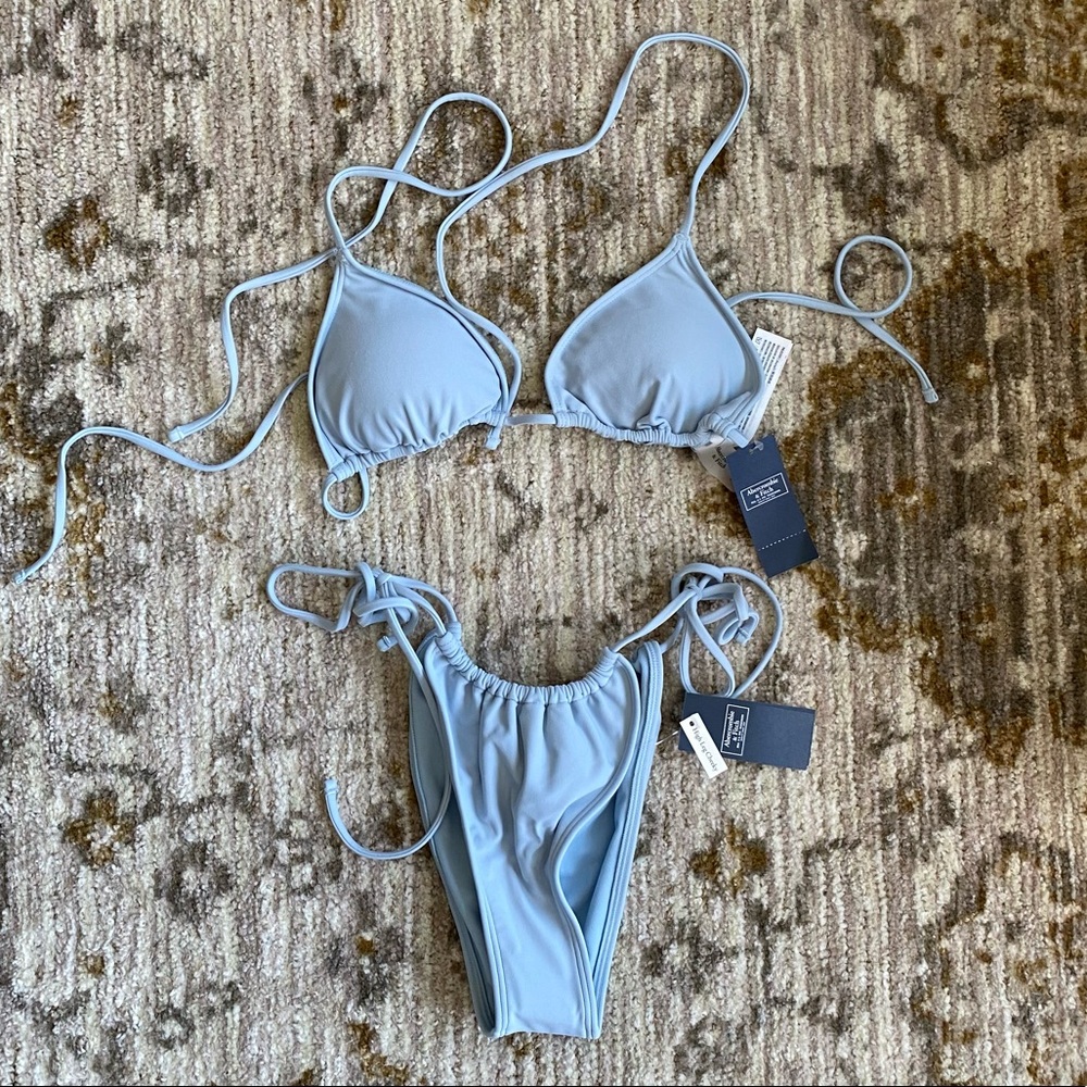 NWT Light Blue Abercrombie Bikini (S/M)